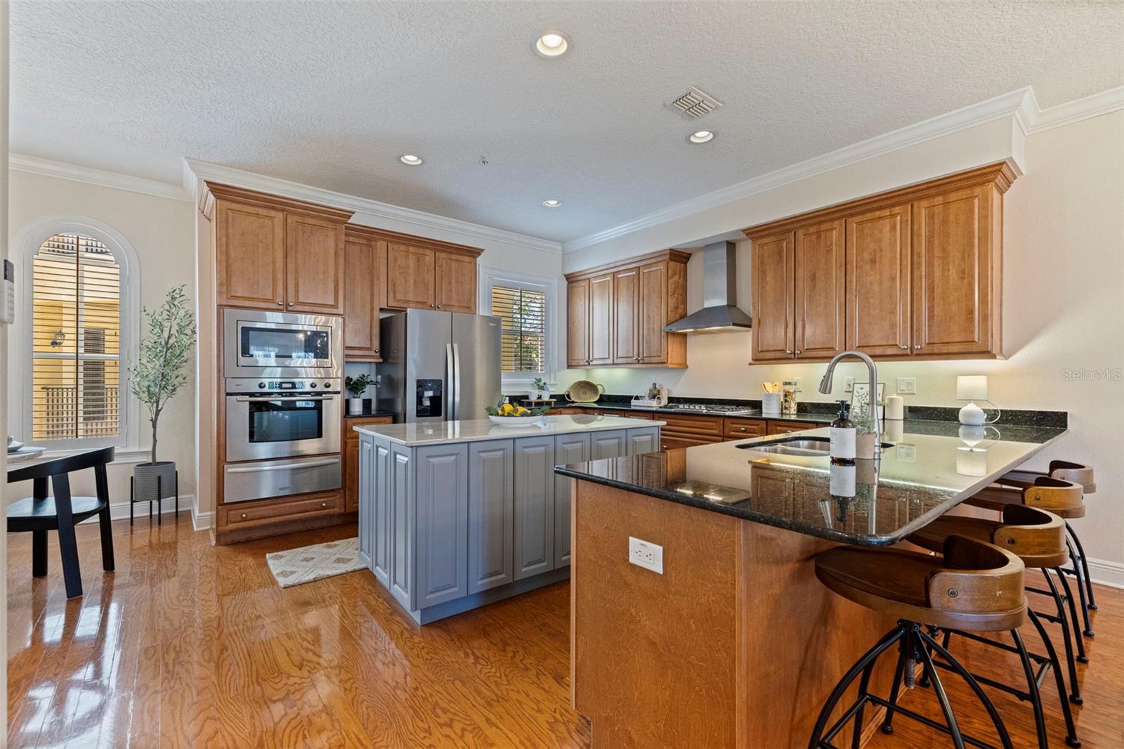 114 E Davis Blvd #4 Property Photo 24