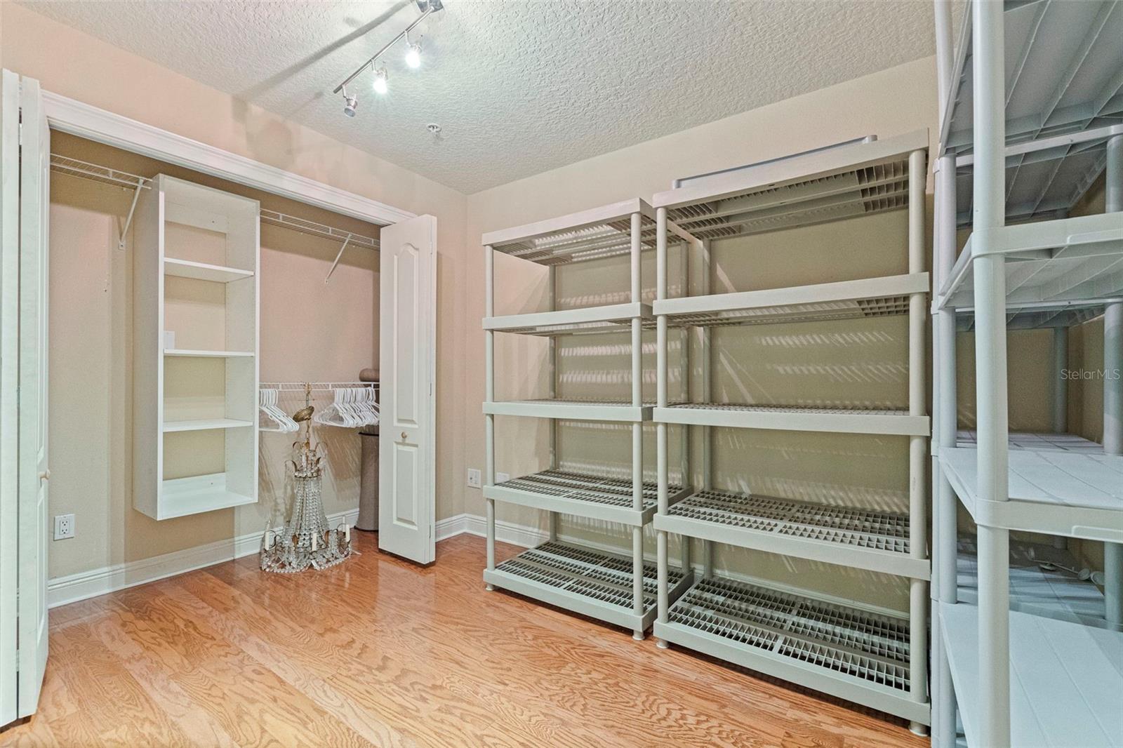 114 E Davis Blvd #4 Property Photo 45