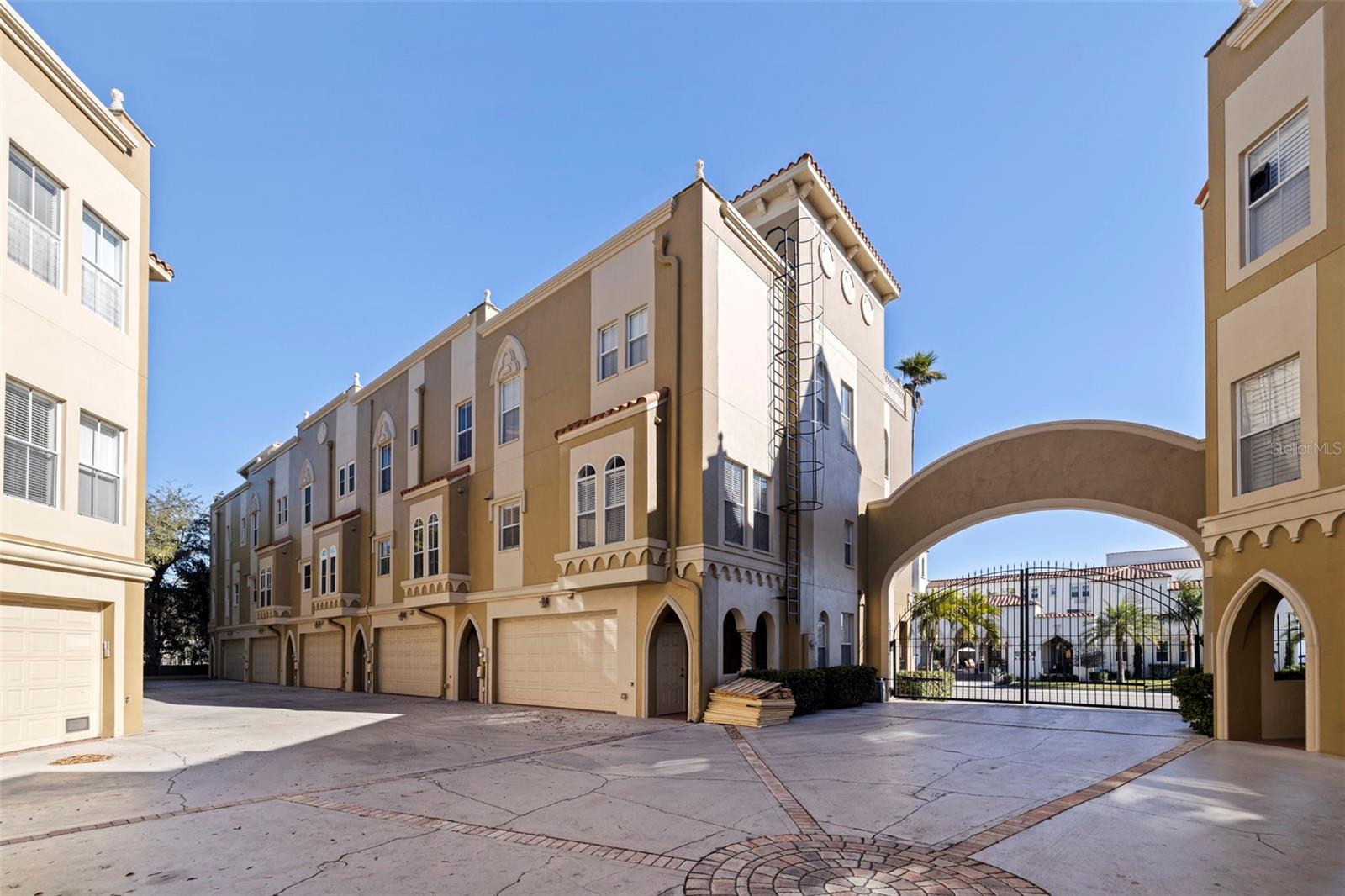 114 E Davis Blvd #4 Property Photo 47