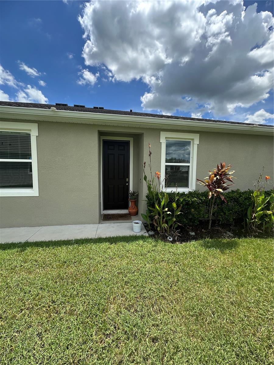 7684 Stonebrook Cir Property Photo 4