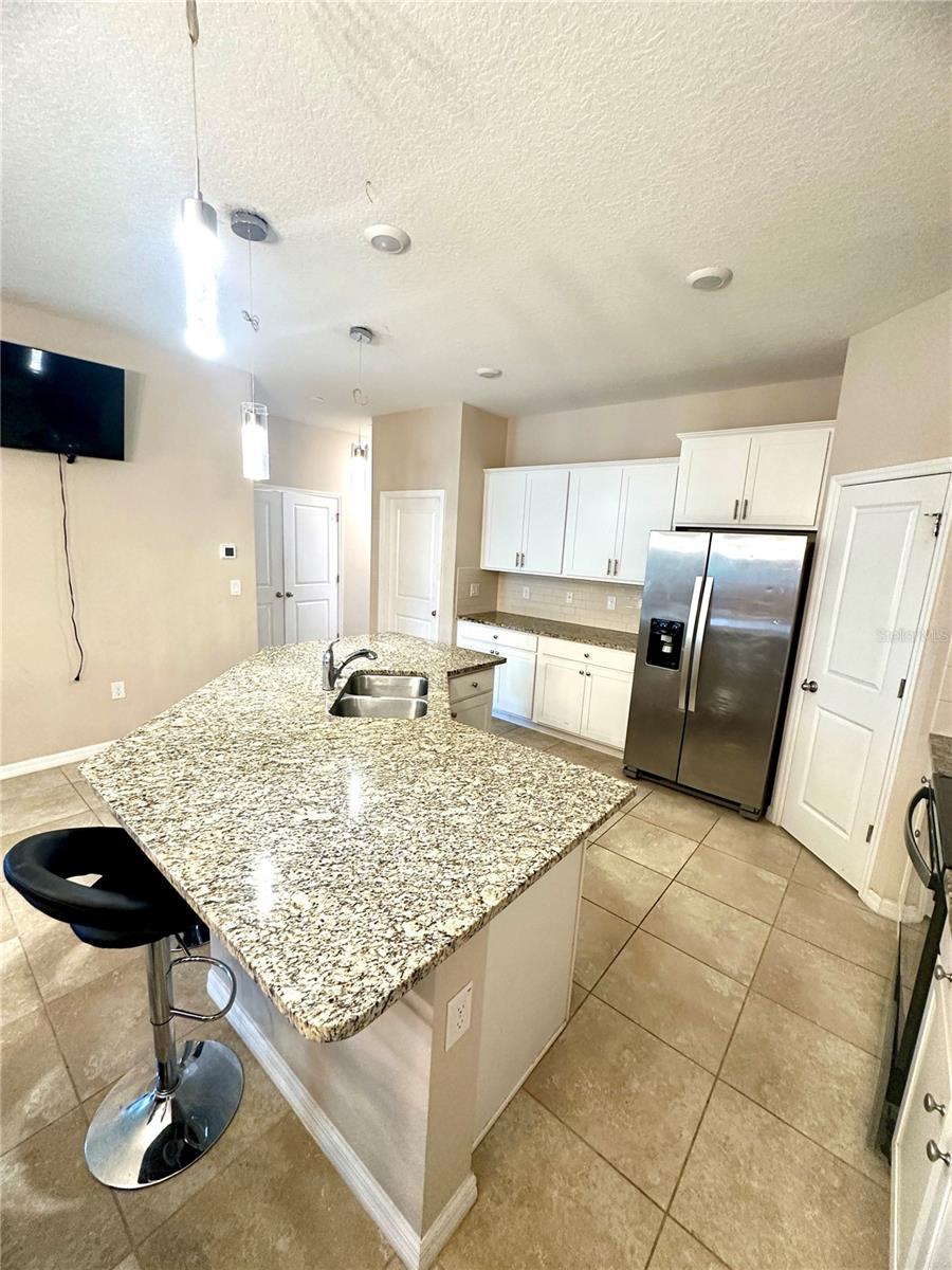 7684 Stonebrook Cir Property Photo 10