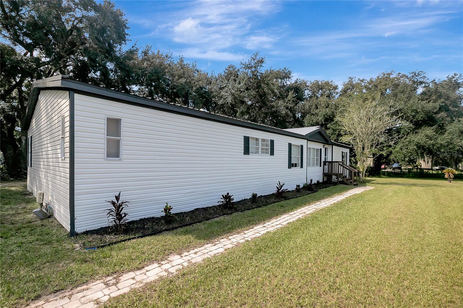 30148 Clearview Dr Property Photo 3