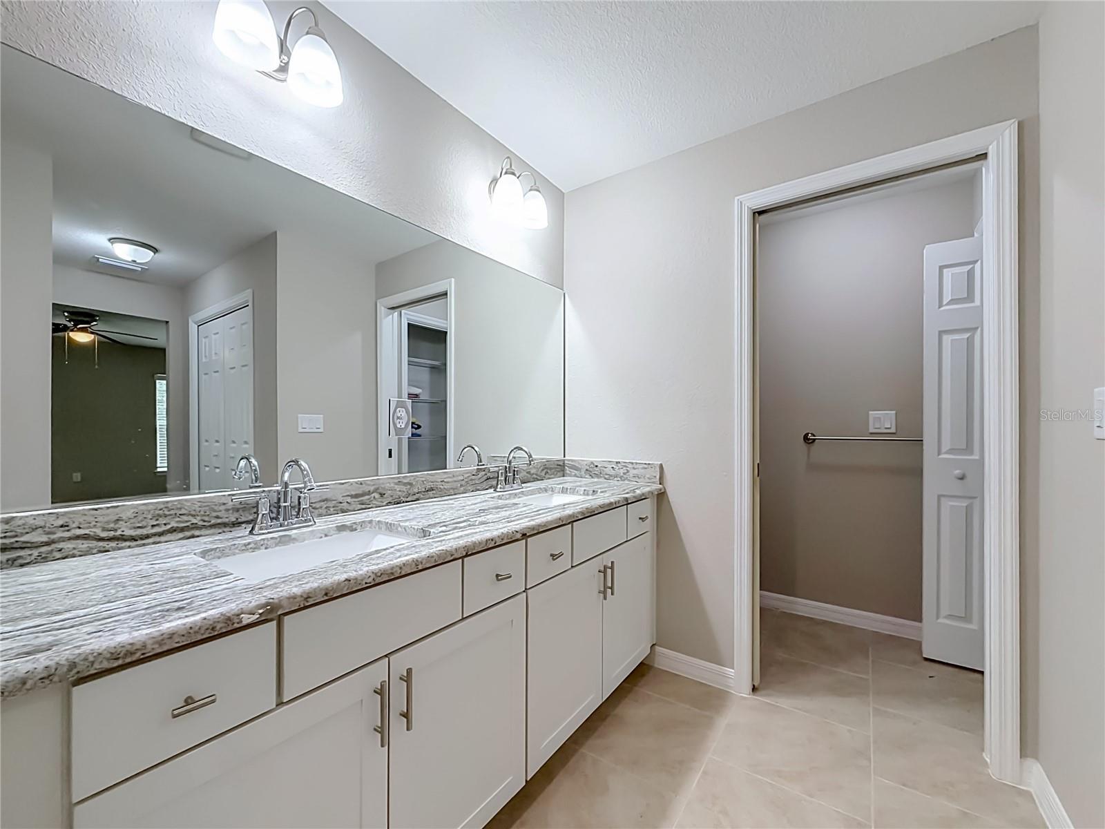 3684 W Fountain Ln Property Photo 29