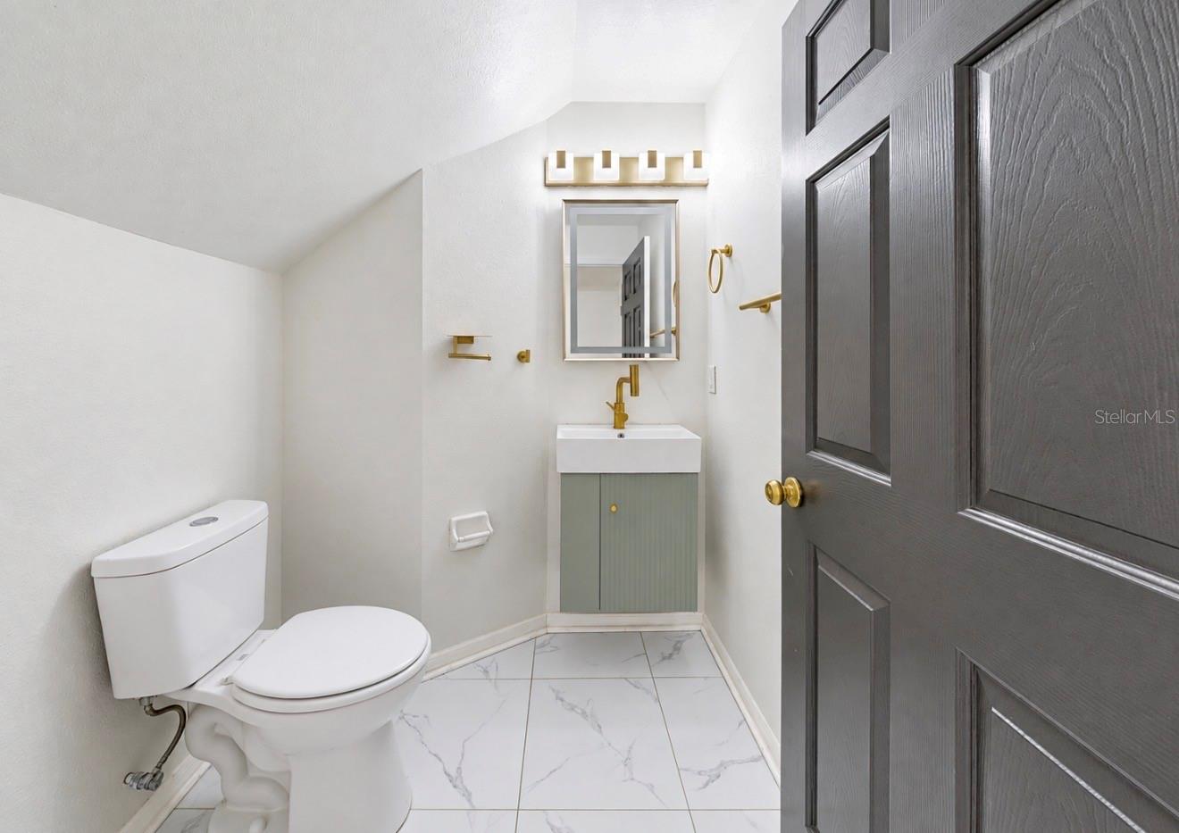 12719 Longcrest Dr Property Photo 15