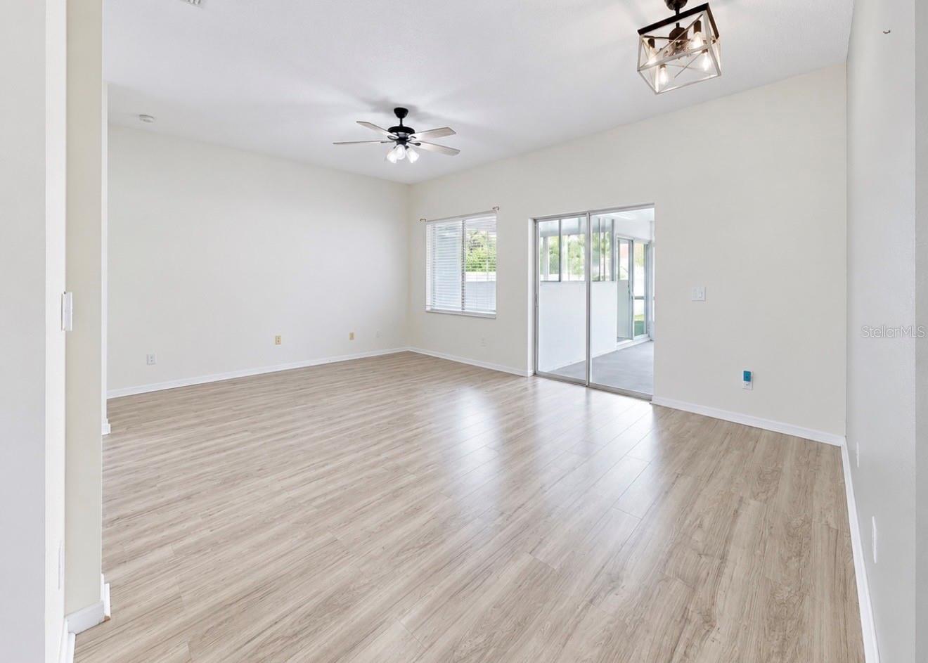 12719 Longcrest Dr Property Photo 36