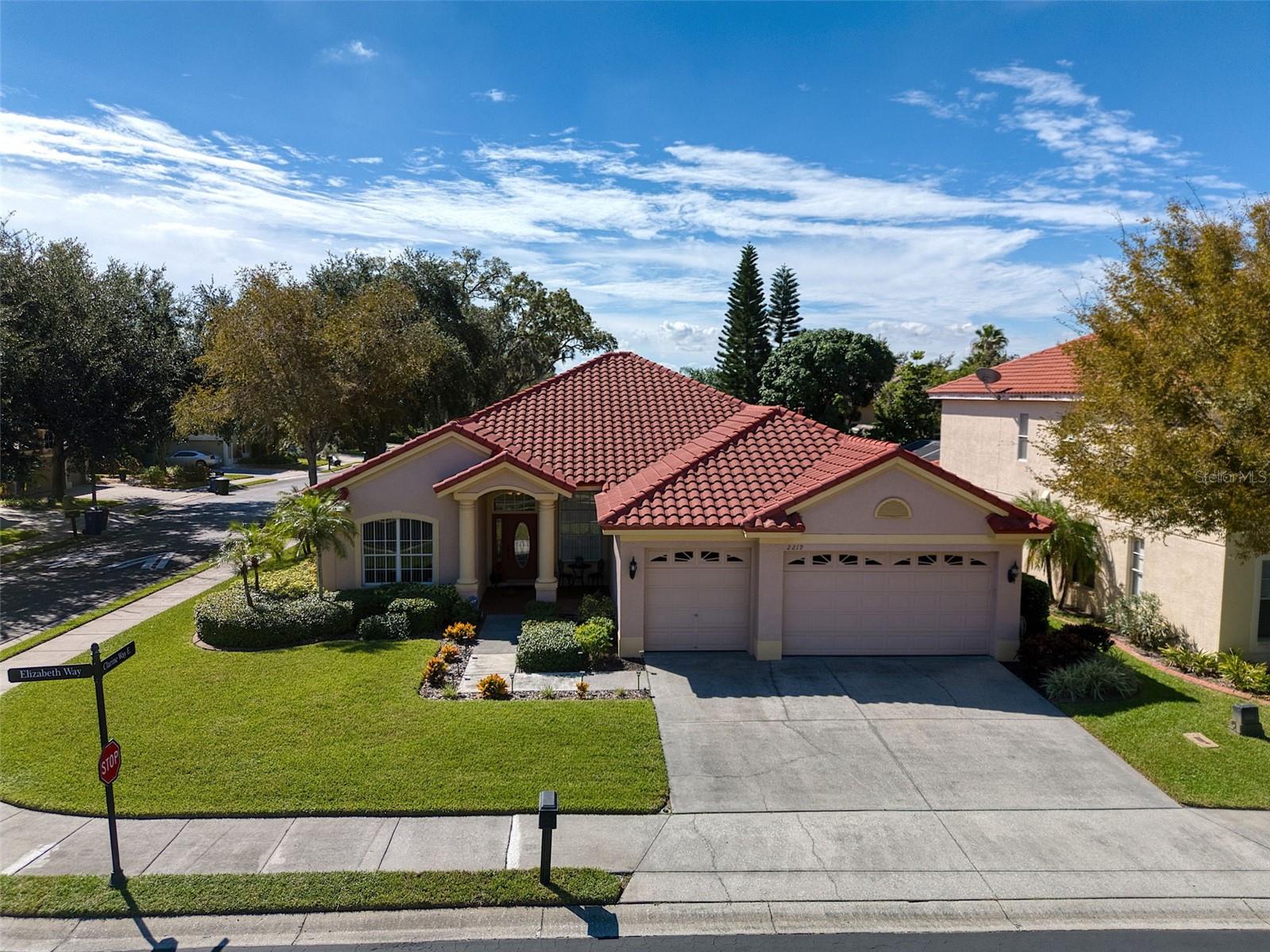 2219 Elizabeth Way Property Photo 1