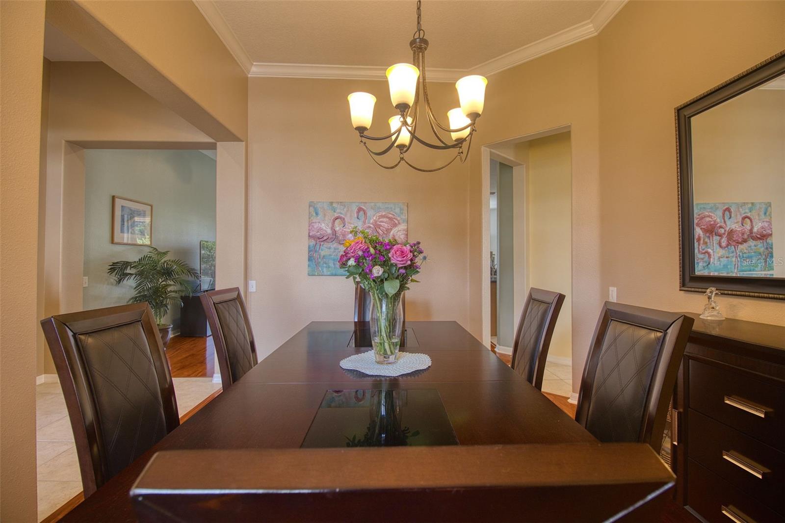 2219 Elizabeth Way Property Photo 10