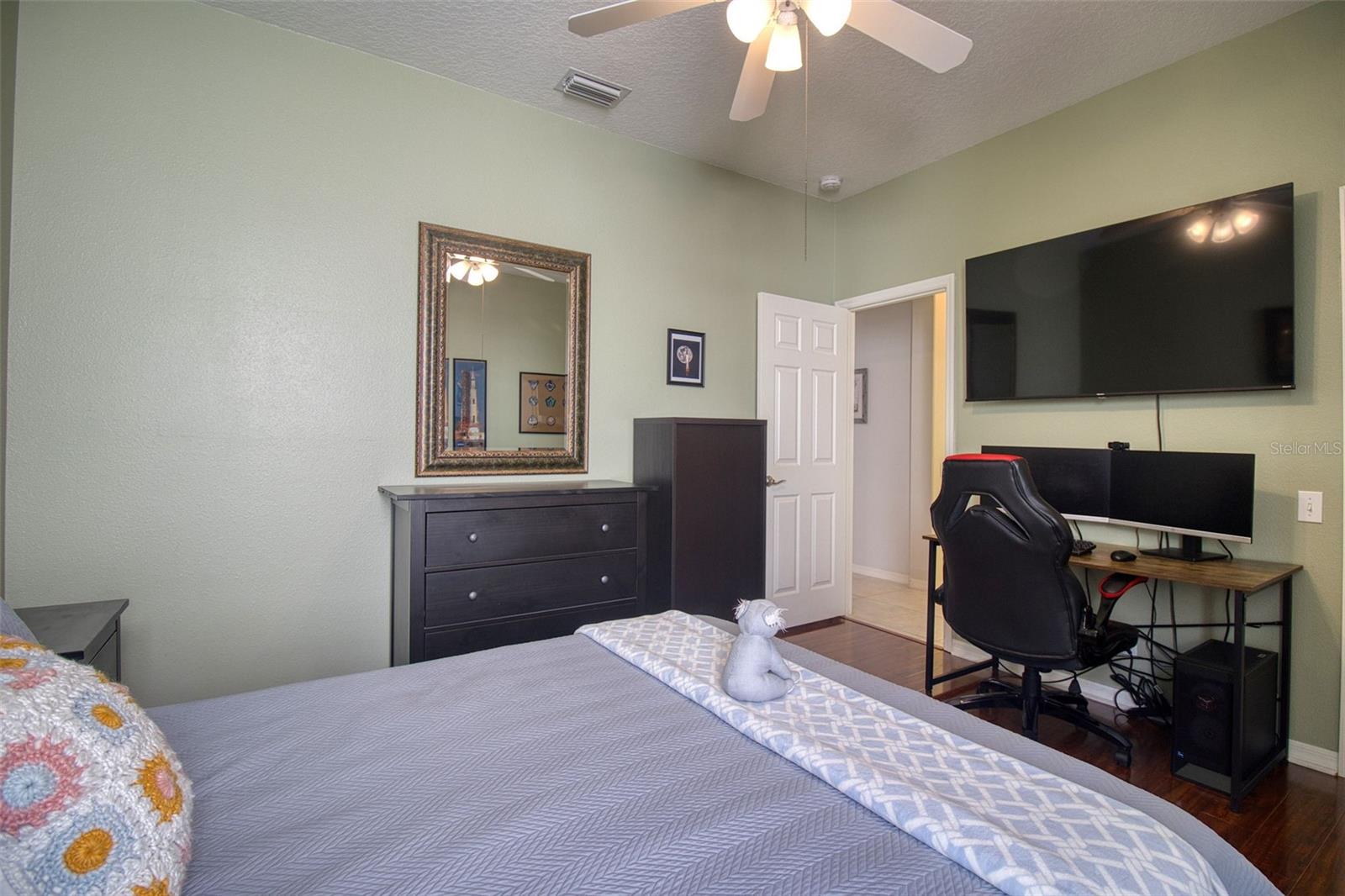 2219 Elizabeth Way Property Photo 30