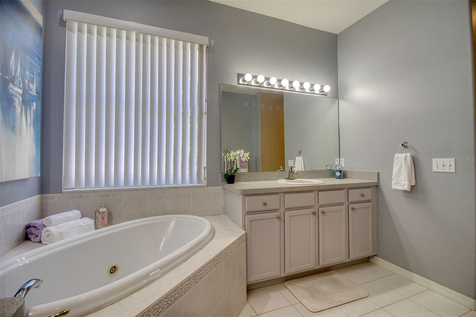2219 Elizabeth Way Property Photo 38