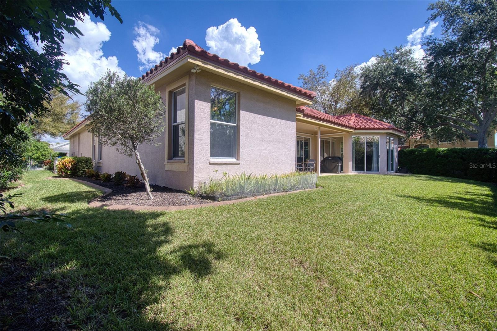 2219 Elizabeth Way Property Photo 42