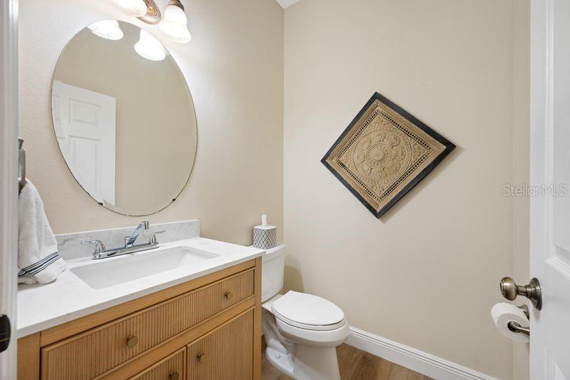 114 Irwin St E Property Photo 32