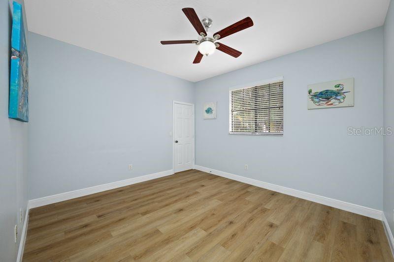 114 Irwin St E Property Photo 34