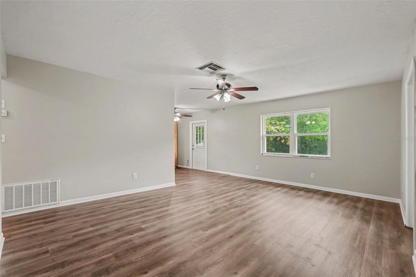 6291 Kimball Ct Property Photo 4