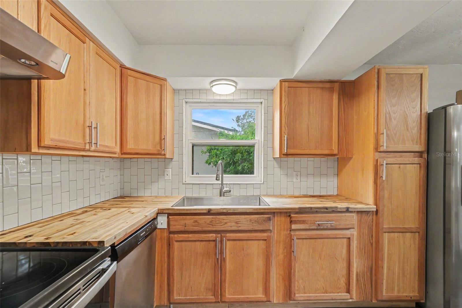 6291 Kimball Ct Property Photo 10