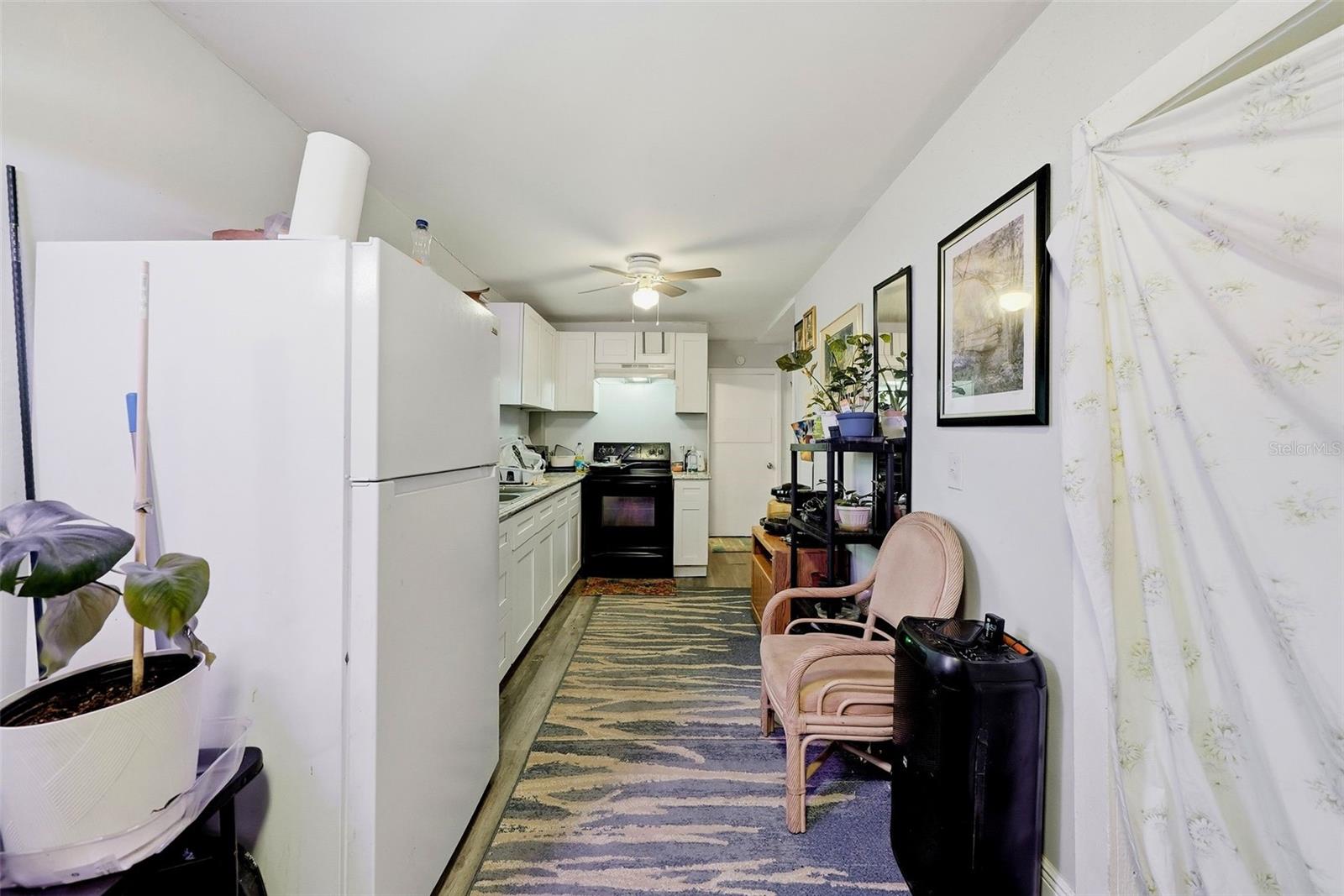 1125 Olive St Property Photo 5