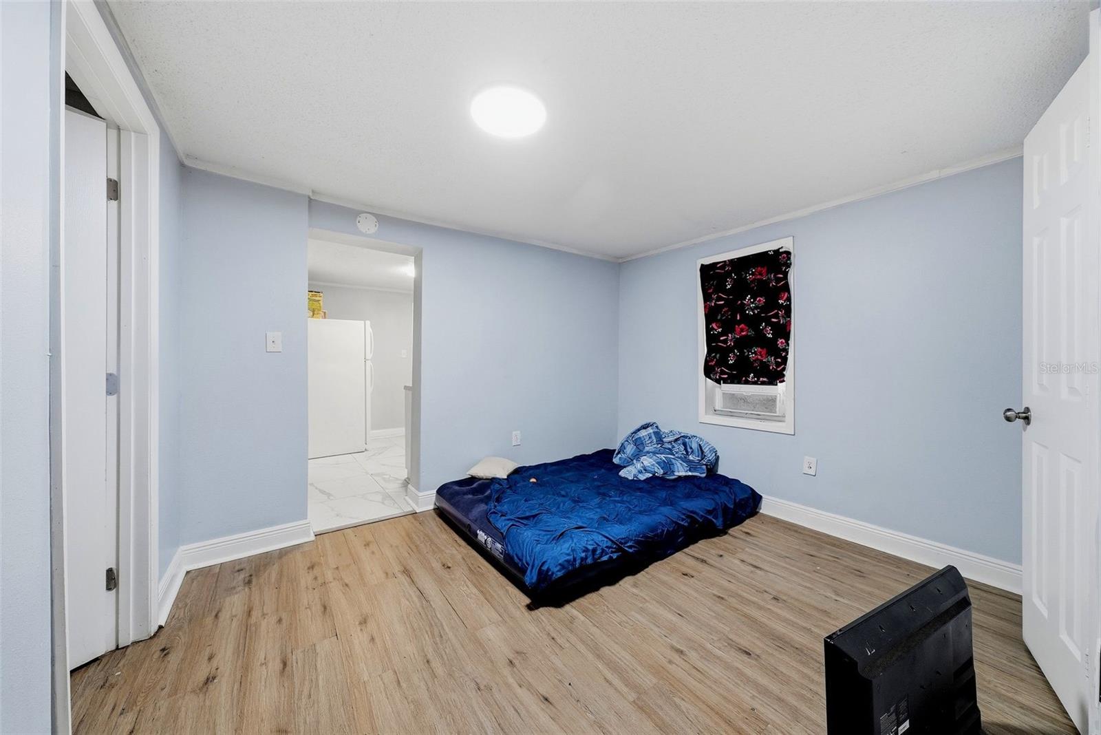1125 Olive St Property Photo 8