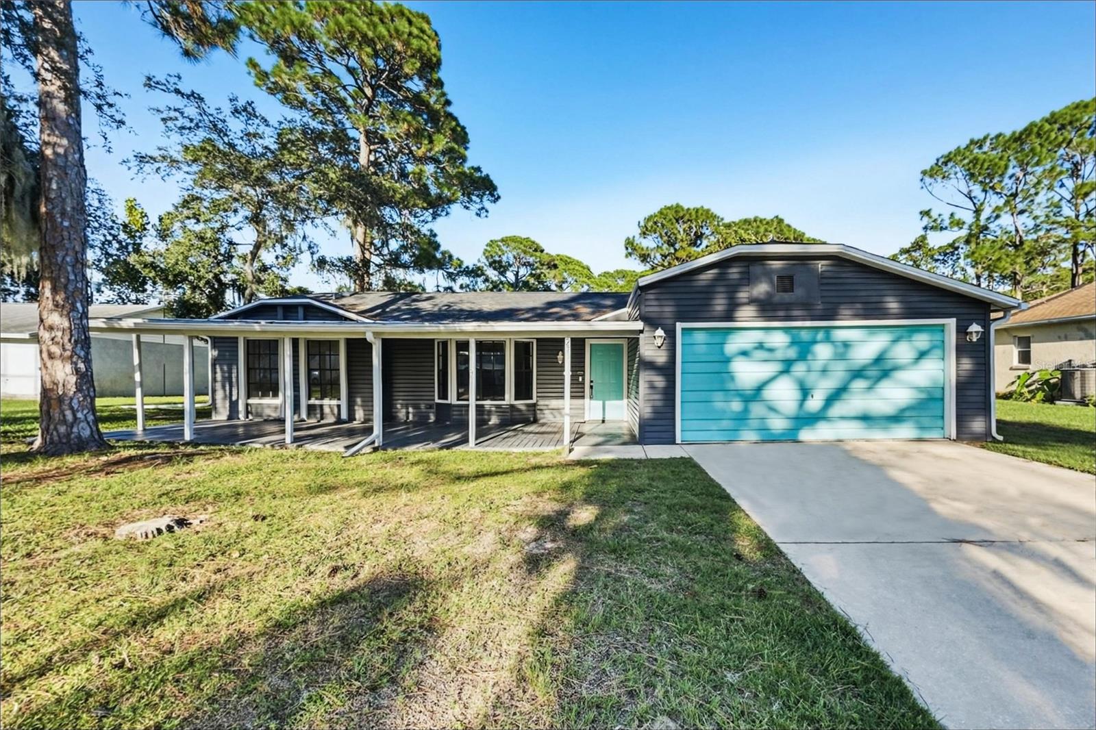 2727 BANYAN DR Property Photo 1