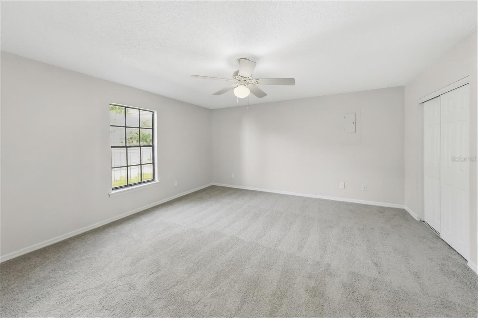 2727 Banyan Dr Property Photo 8