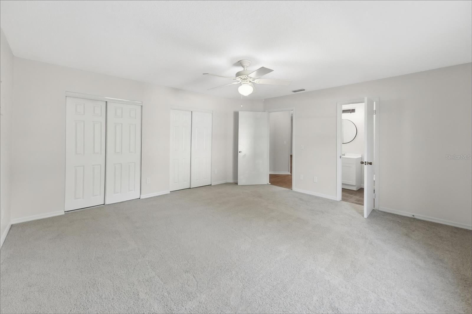 2727 Banyan Dr Property Photo 9