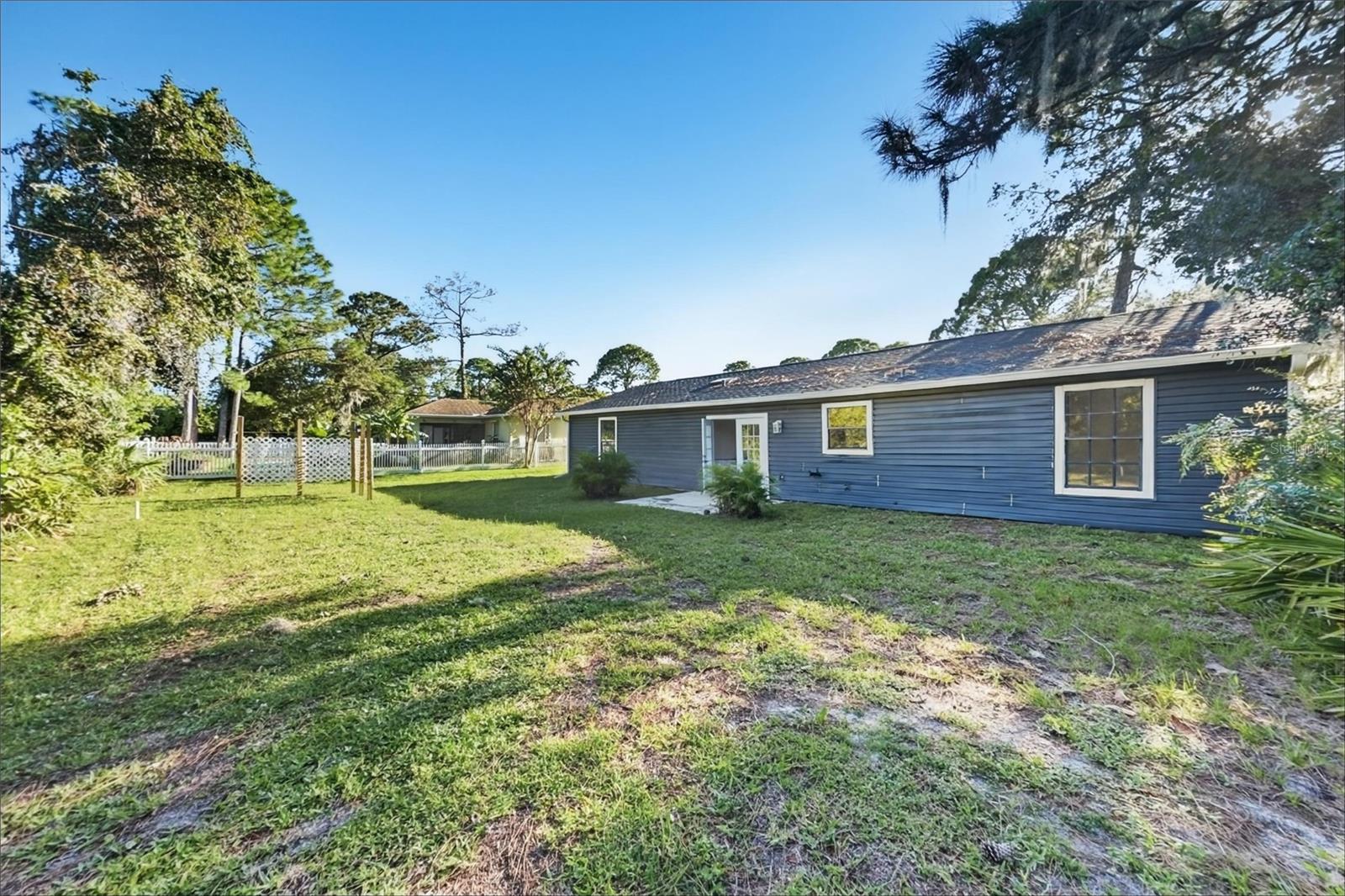 2727 Banyan Dr Property Photo 14
