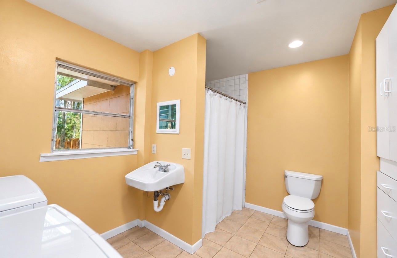 1725 San Mateo Dr Property Photo 26