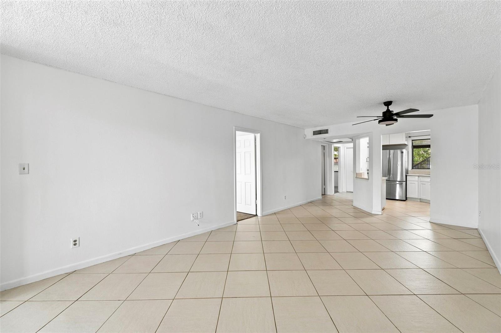 2051 Skimmer Ct W #112 Property Photo 6