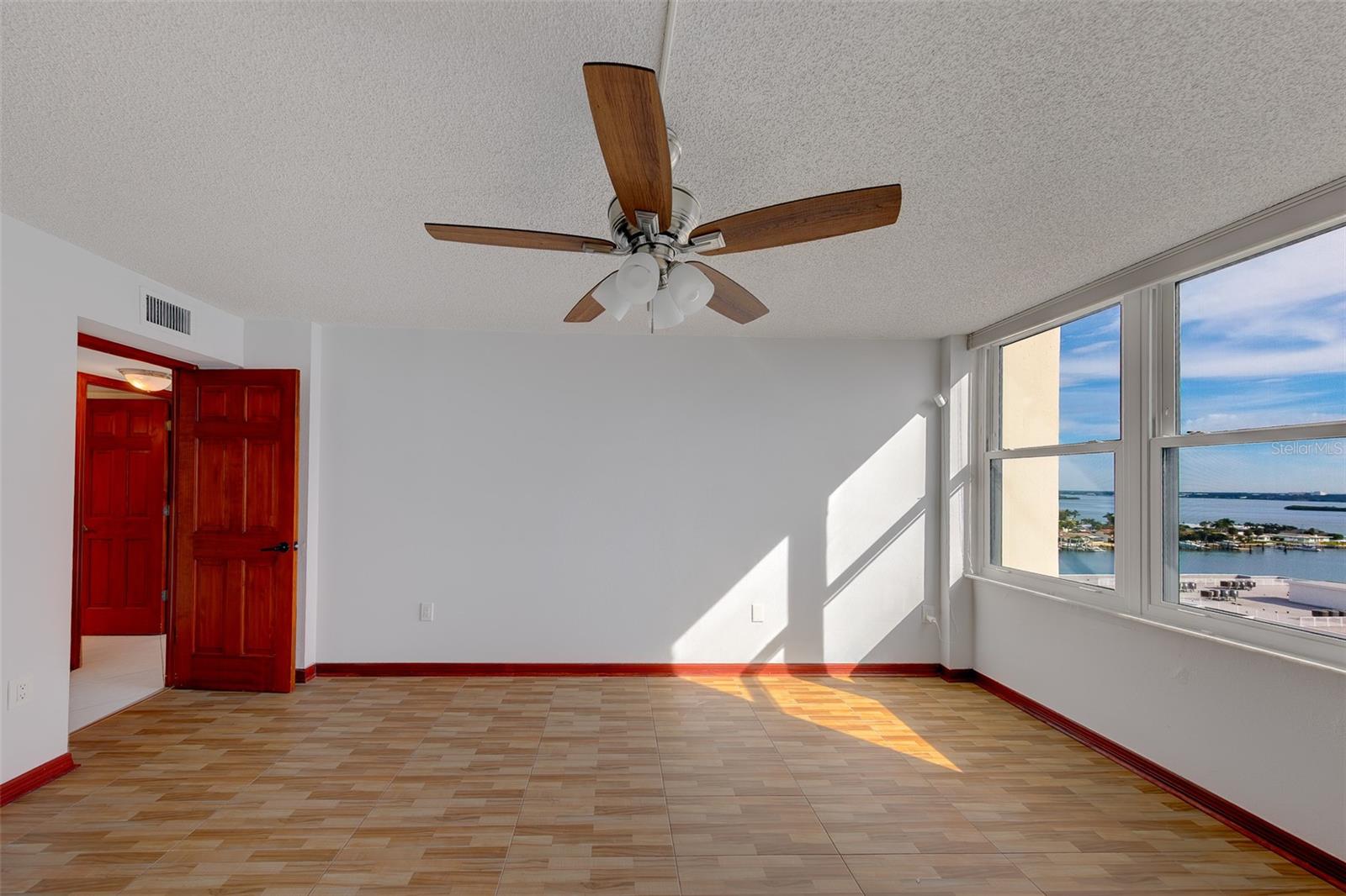 400 Island Way #1109 Property Photo 27