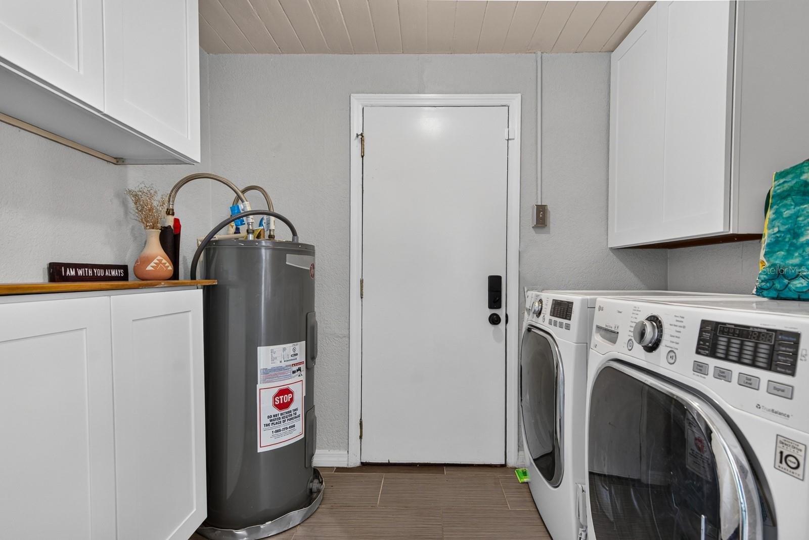 1806 E Mcberry St Property Photo 17