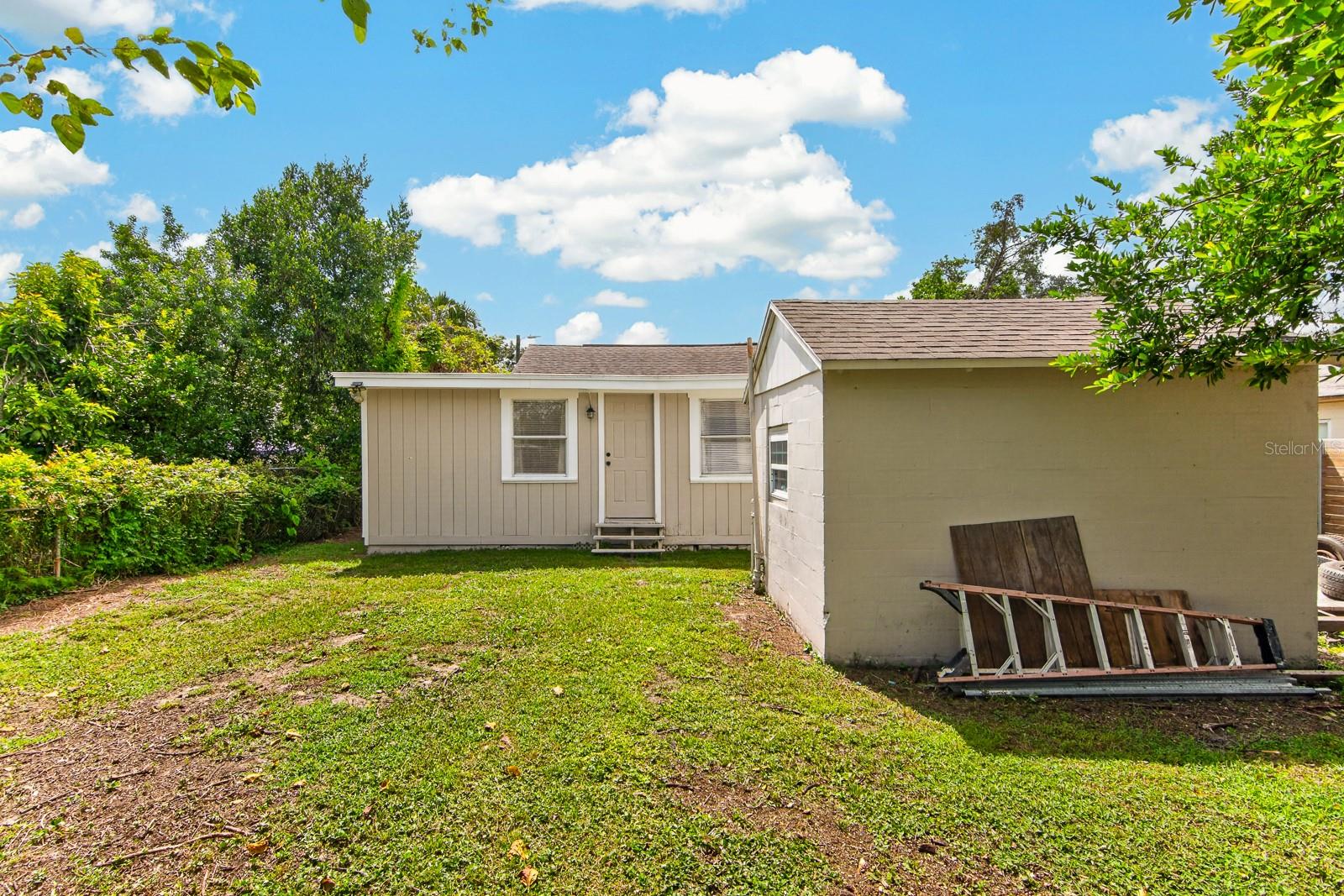 1806 E Mcberry St Property Photo 30