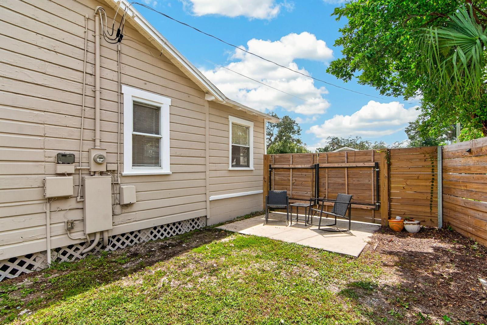 1806 E Mcberry St Property Photo 35