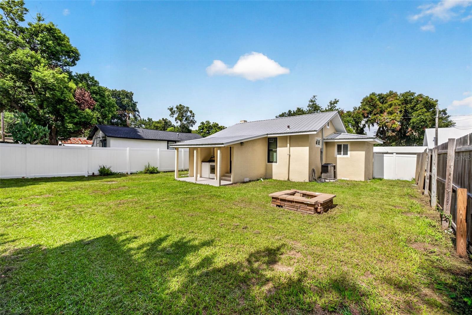 14352 Lawrence St Property Photo 12