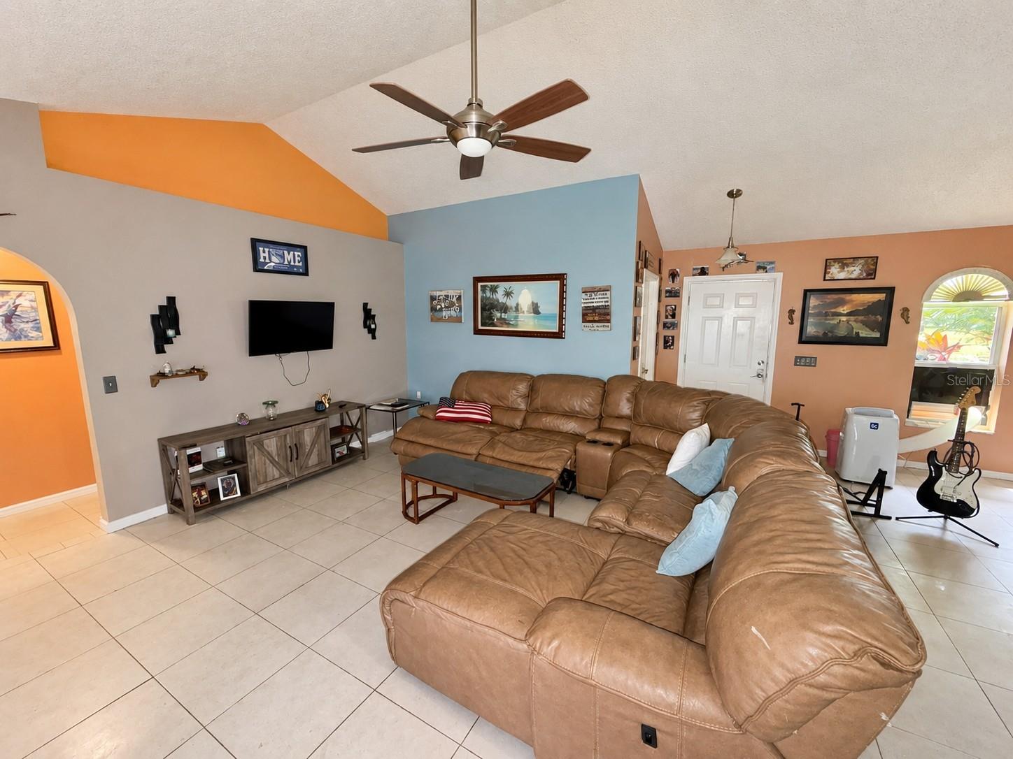 2633 Sw Tanforan Blvd Property Photo 6
