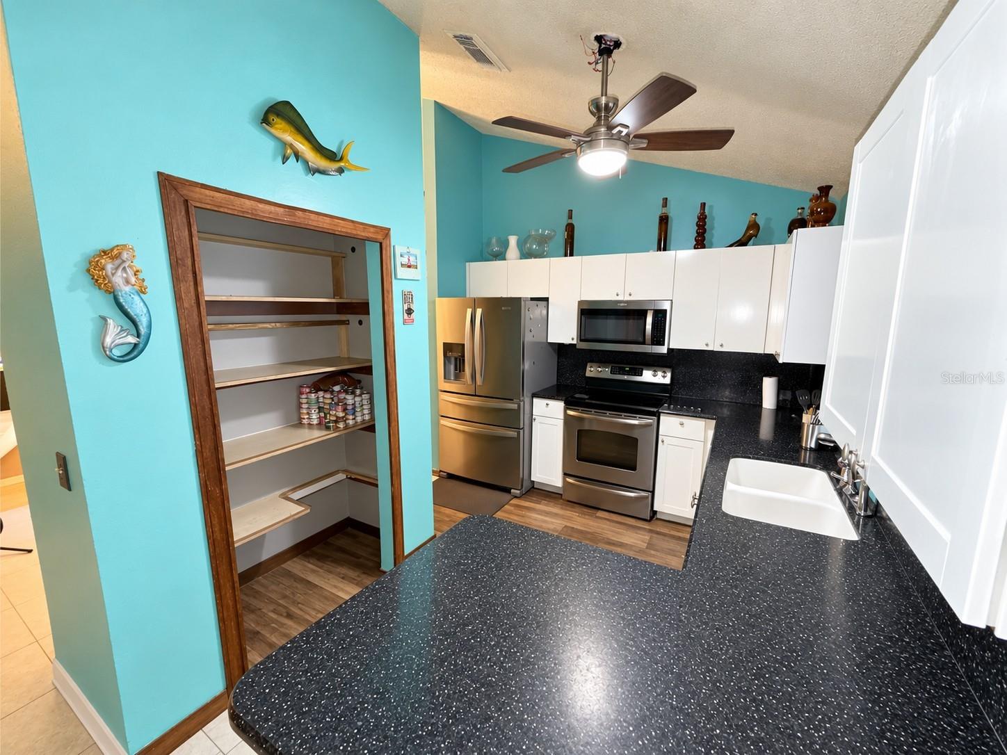 2633 Sw Tanforan Blvd Property Photo 9
