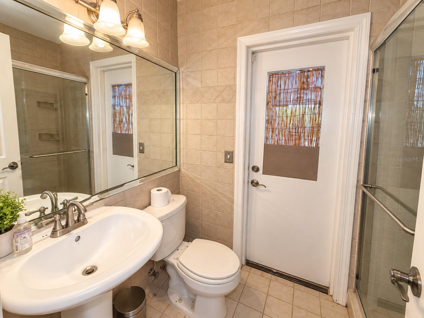 2633 Sw Tanforan Blvd Property Photo 16