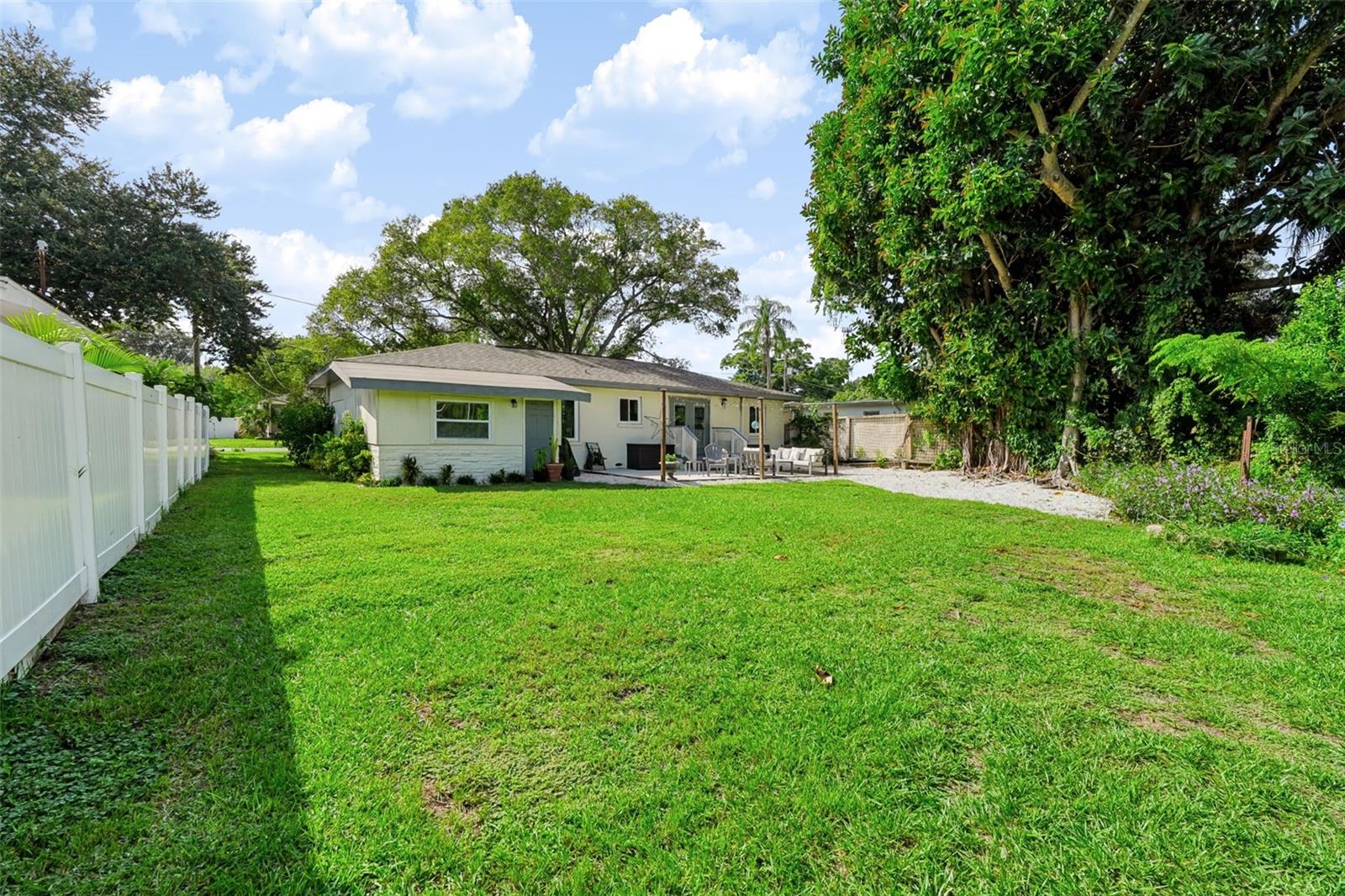 615 Brookside Dr Property Photo 16