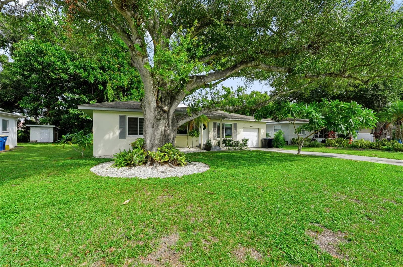 615 Brookside Dr Property Photo 27