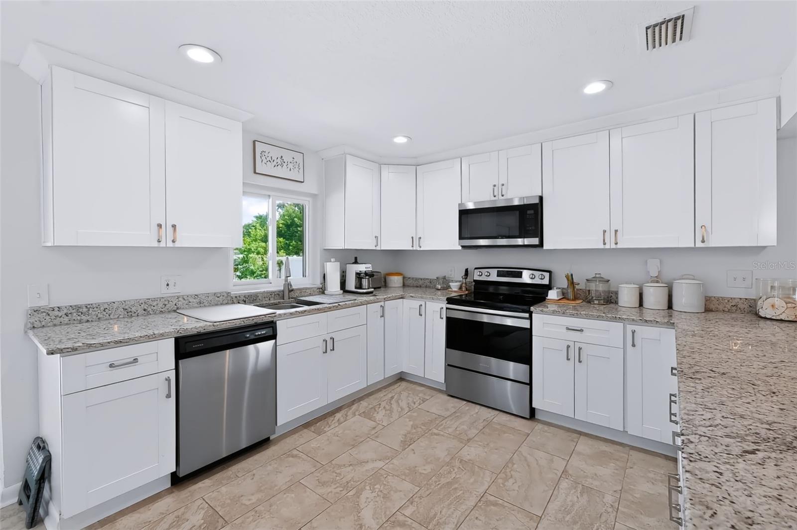 615 Brookside Dr Property Photo 45
