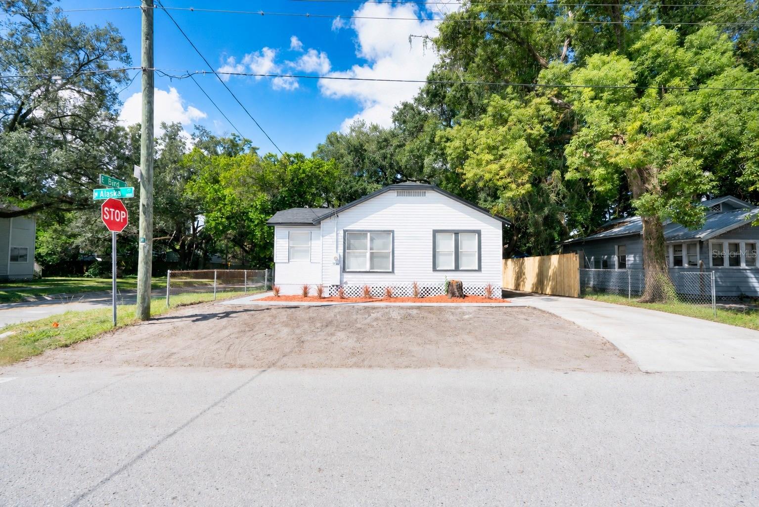8202 N Alaska St Property Photo 6
