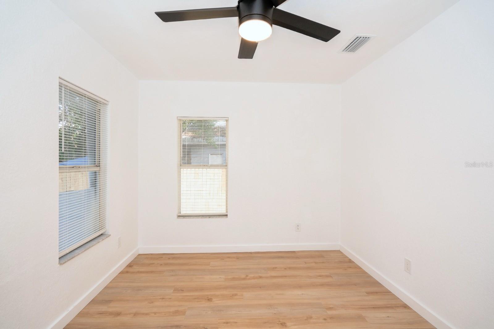 8202 N Alaska St Property Photo 12