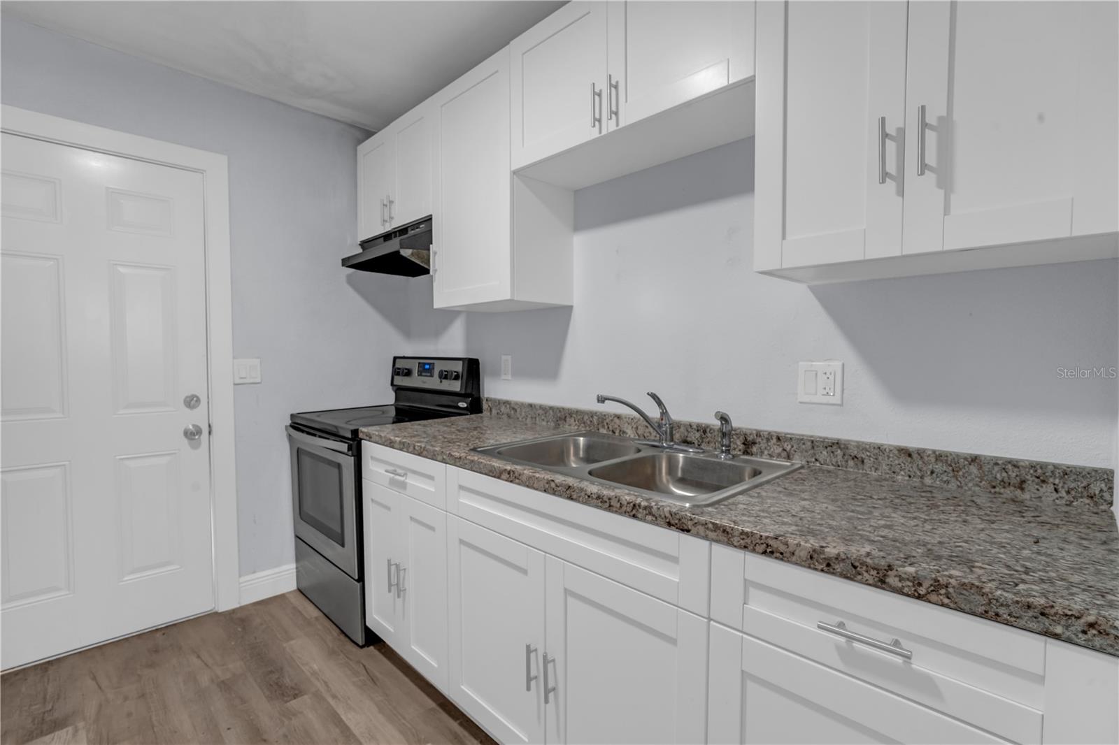 1701 E Nome St Property Photo 7