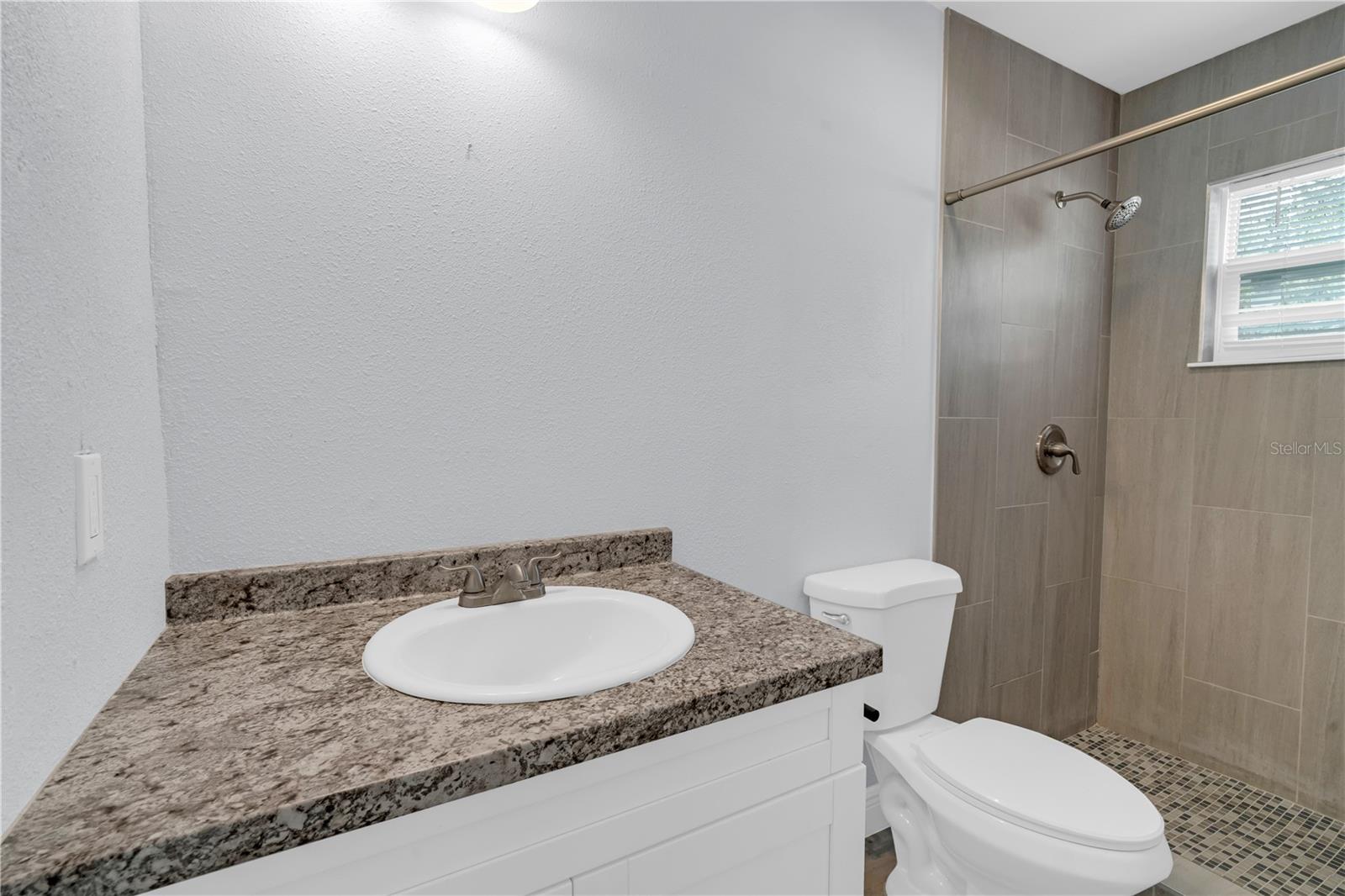 1701 E Nome St Property Photo 10