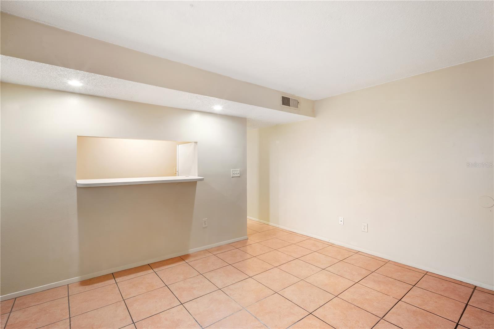 7100 Waterside Dr Property Photo 6