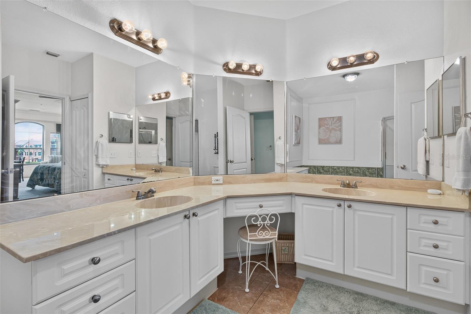 2717 Via Cipriani #635b Property Photo 14