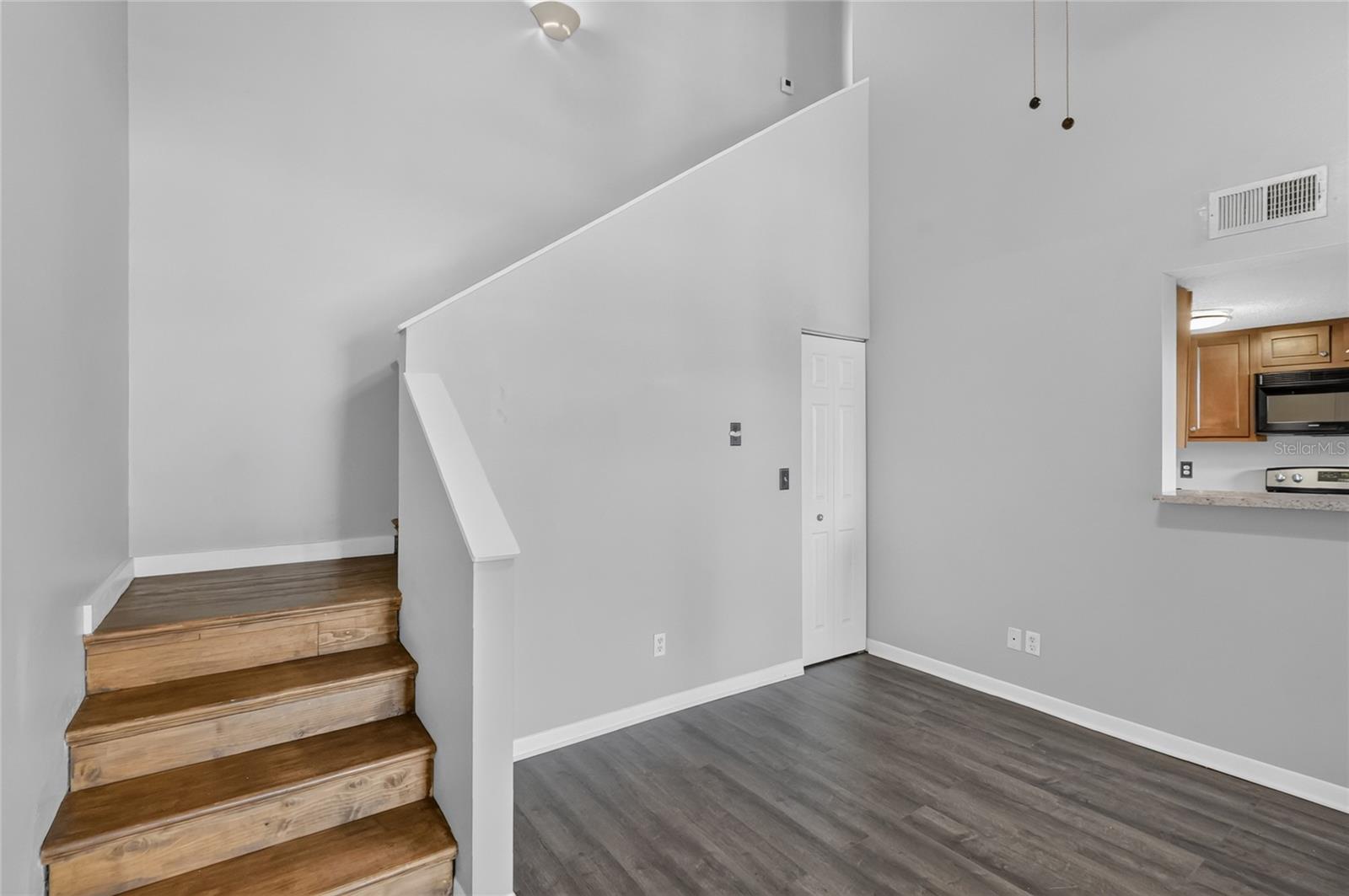 12145 Armenia Gables Cir Property Photo 36