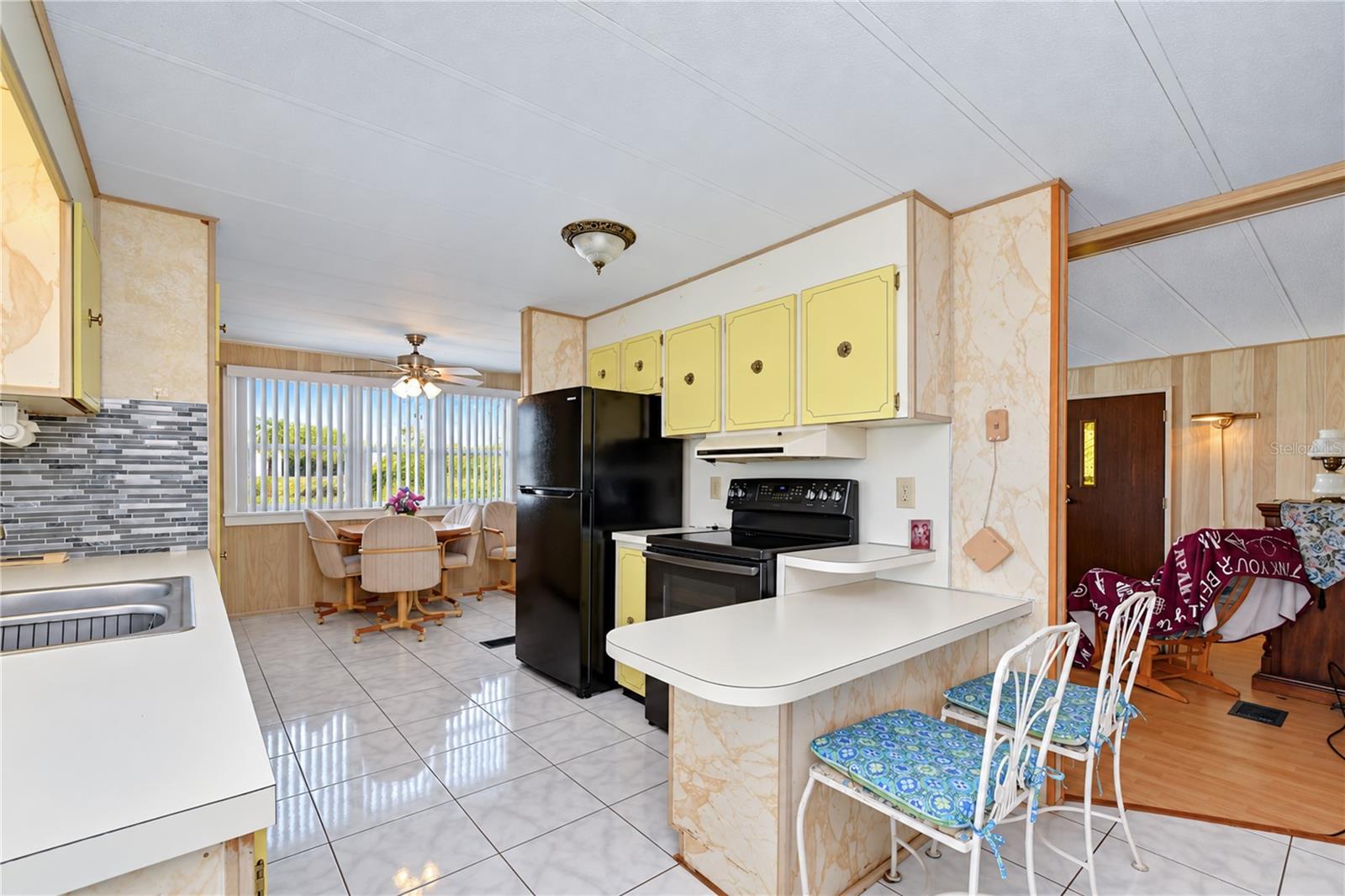 4710 Windy Ln Property Photo 6