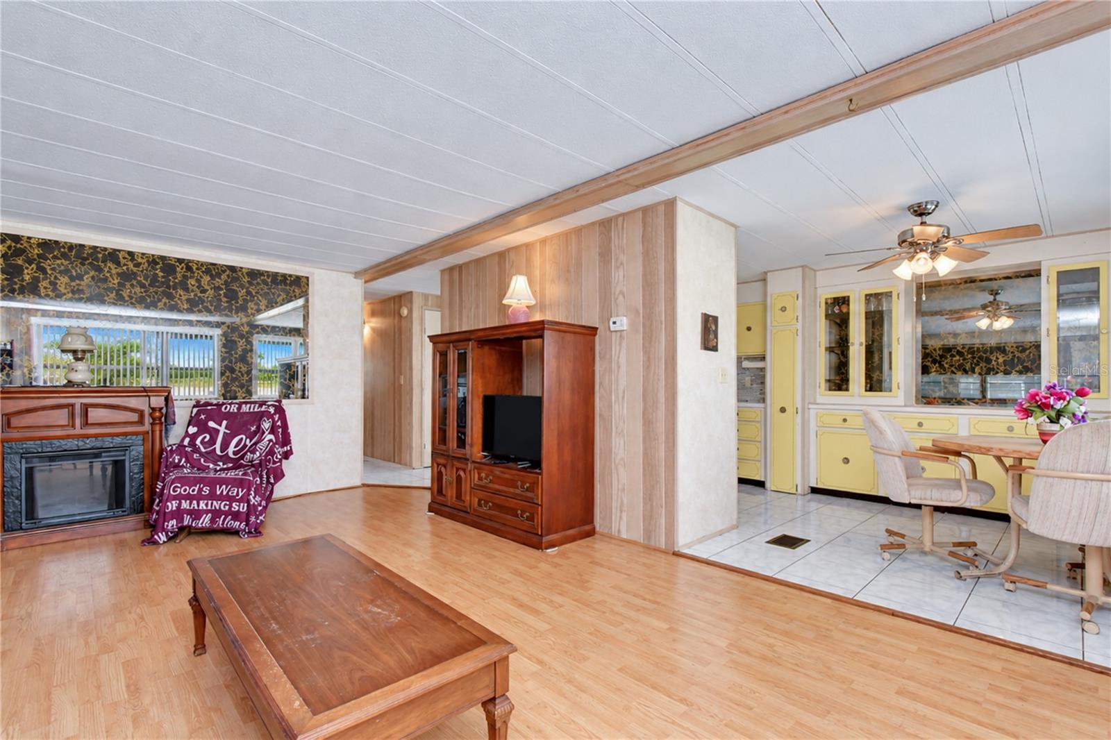 4710 Windy Ln Property Photo 11