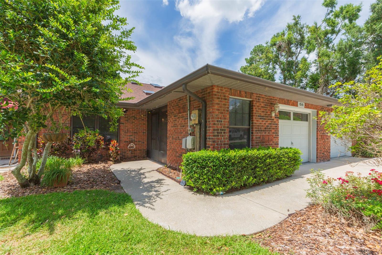 6541 BRENTWOOD DR Property Photo 1