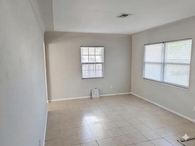 2334 38th Ave N Property Photo 6