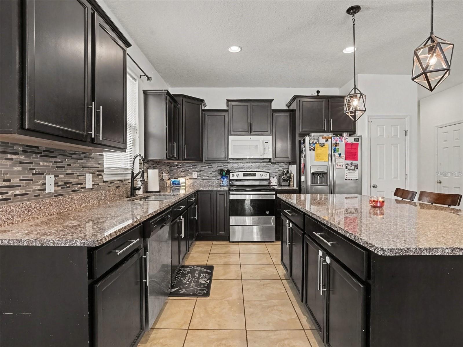 8706 Hinsdale Heights Dr Property Photo 9