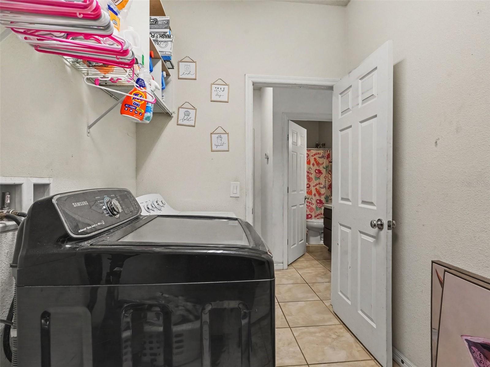 8706 Hinsdale Heights Dr Property Photo 16